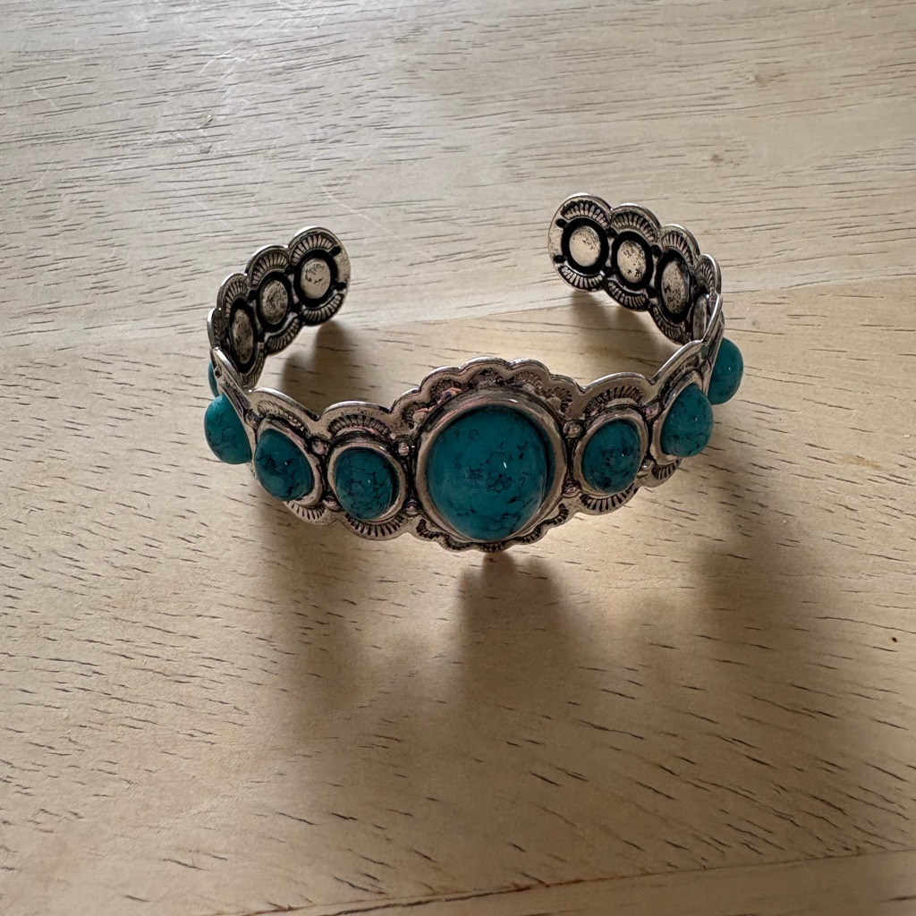 Turquoise And Silver Womens Bracelet 20$